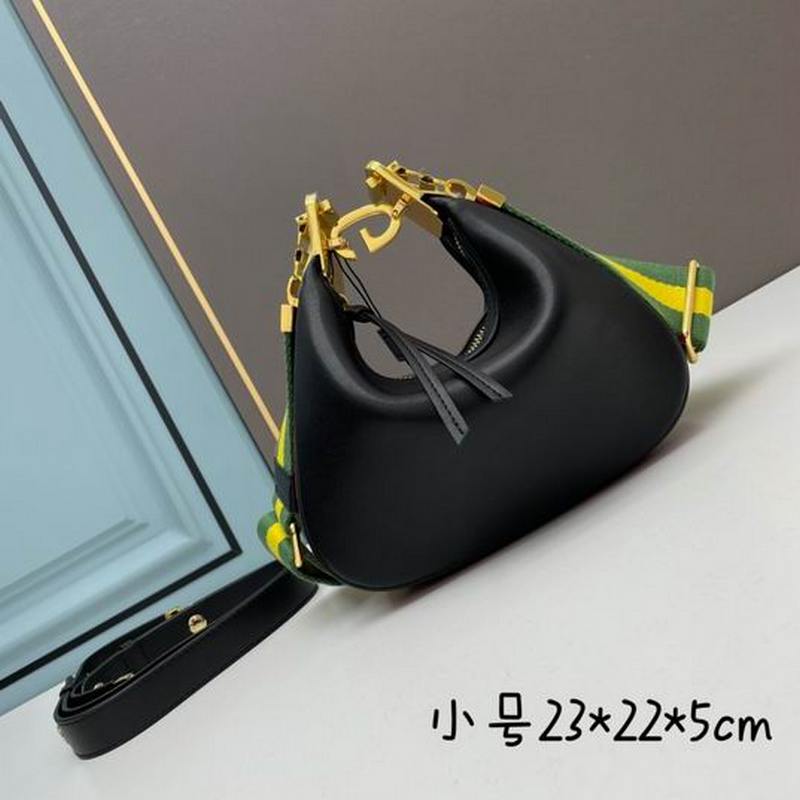 Gucci Handbags 23